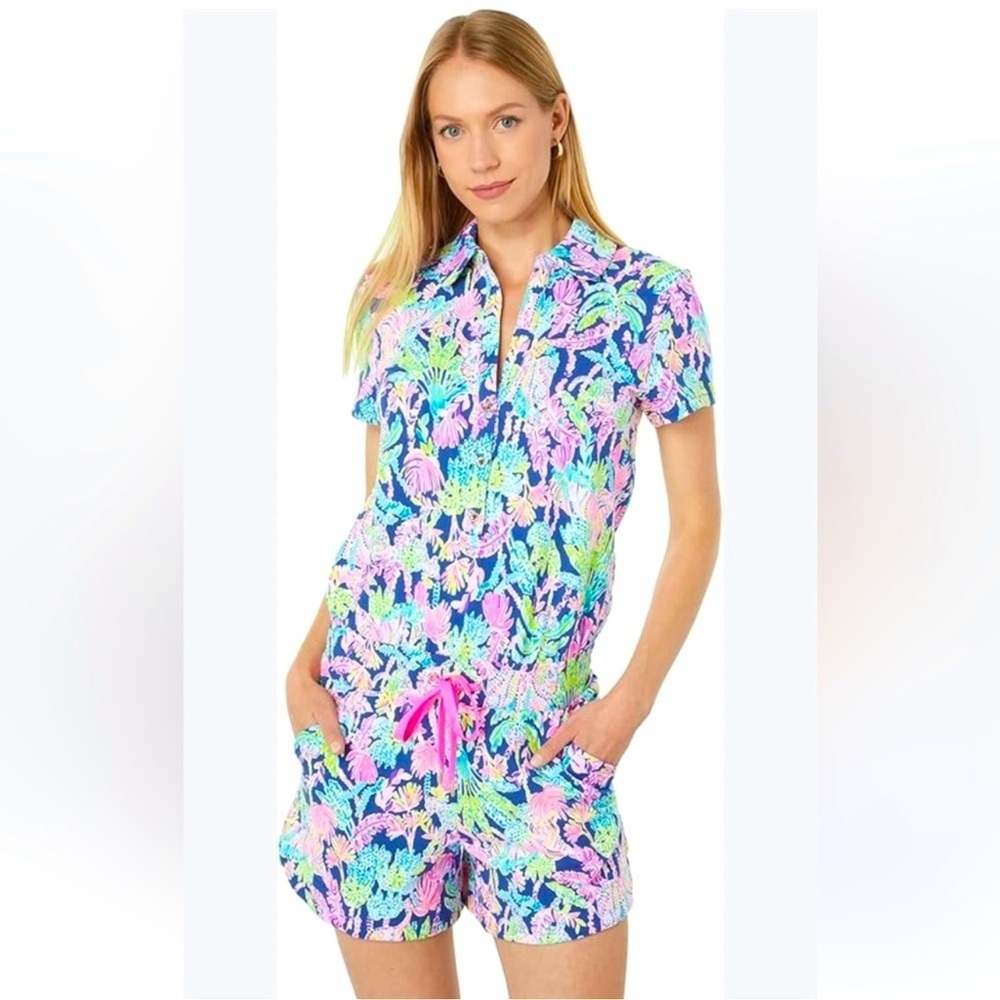 Lilly Pulitzer Jorgie Romper in oyster Bay Navy seen and herd size large NWT